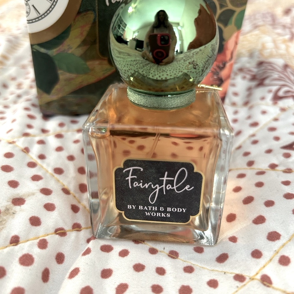 Bath & Body Works Fairytale perfume       Green & Gold Elegance nwt